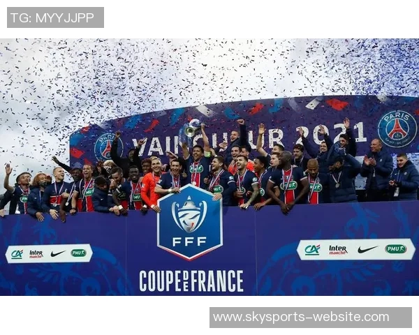 欧联杯历史冷门巴黎圣日耳曼大胜拜仁神扑瞬间震撼全场