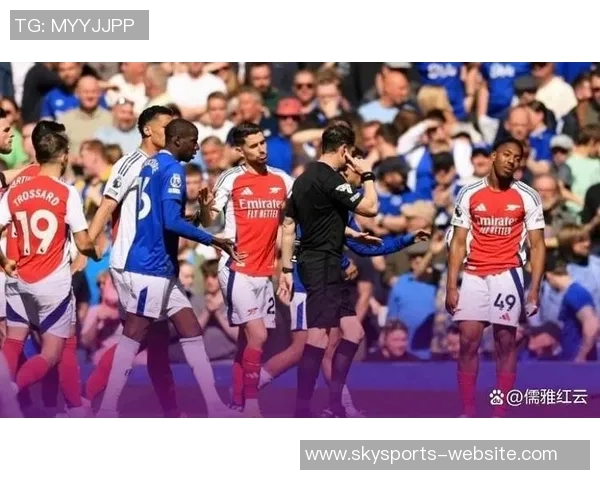 欧联杯阿森纳大胜多特蒙德争议判罚引发全场热议与球迷怒火